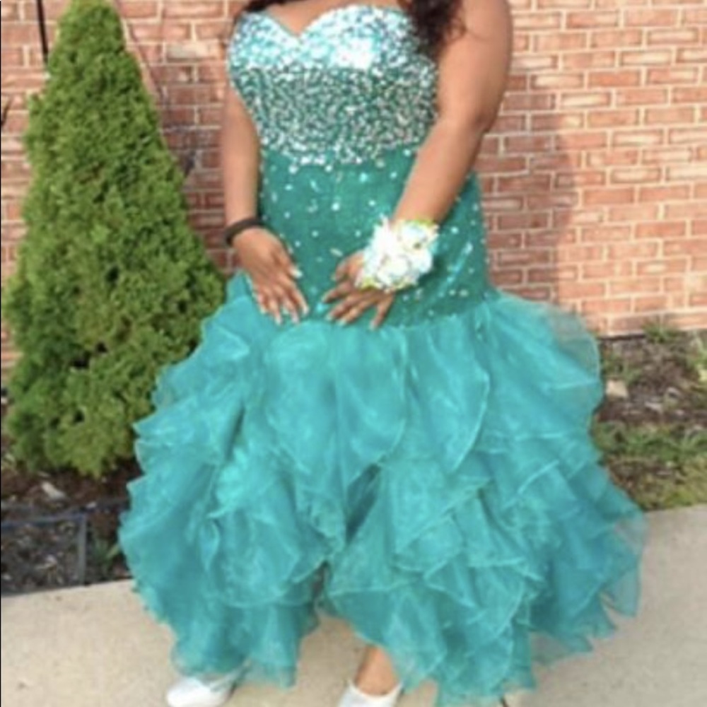 Green Sequins Strapless Homecoming/Prom Dress
